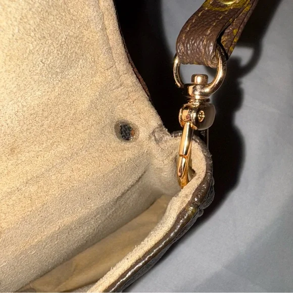 Louis Vuitton VINTAGE Mini Pouch (professionally repaired; read details) - Picture 8 of 14